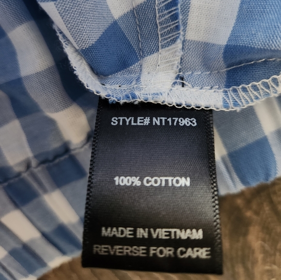 Lumiere cropped front twist button-up cotton long sleeve checkered top - Picture 6 of 12